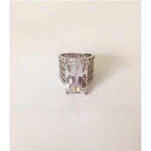 🎉HP🎉 925 Silver White Sapphire Cocktail Ring 6
